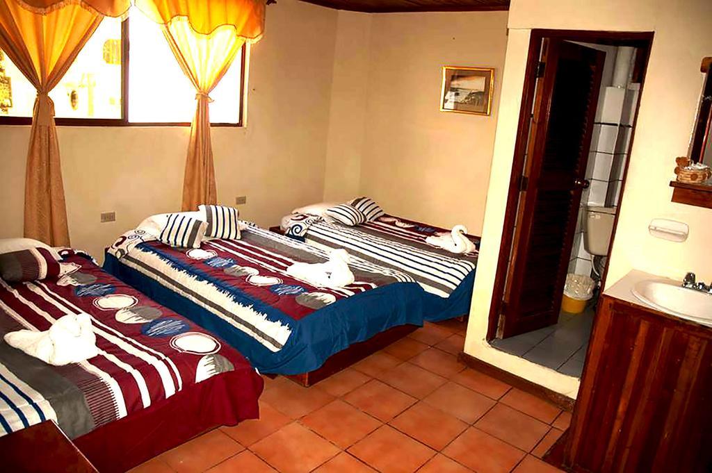 Hostal Castro Galapagos Puerto Ayora  Quarto foto